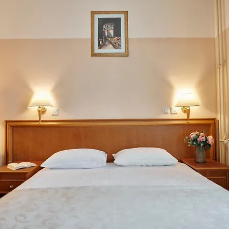 فندق Hotel Lovran