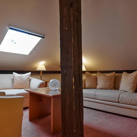 Hotel Lovran 3* لوفغان